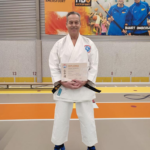 Kees met diploma Leraar Karate 21-1-2024